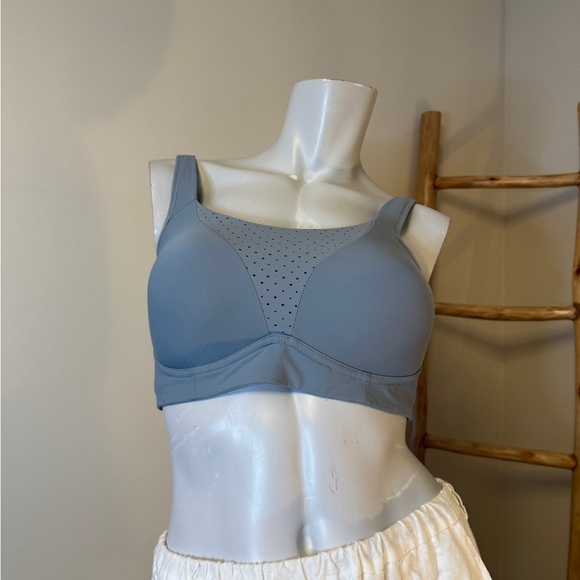 Lululemon Run Times Bra *High Support D34
Blue Cast - Picture 4 of 9